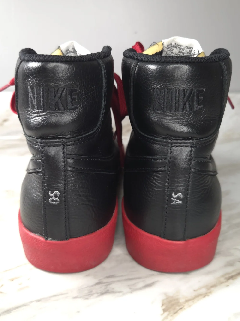 Nike Blazer Mid ’77 Black Red Leather Men’s Size 8 EU 41